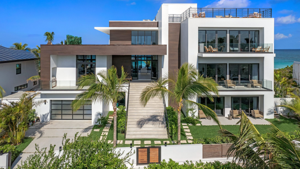 luxury rental house in Bahamas